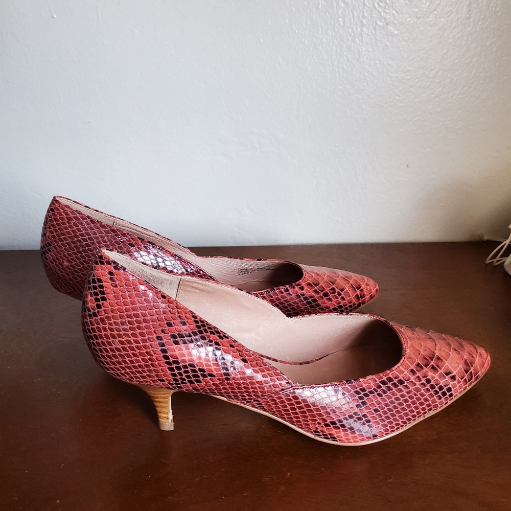 Anthropologie Snakeskin Kitten Heels Mauve 9.5